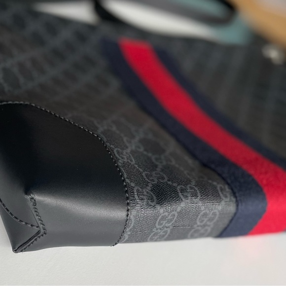 Gucci Messenger Bag, Unisex, LIKE NEW, GG Messenger black Bag with Strap, NICE💯 - Picture 11 of 16